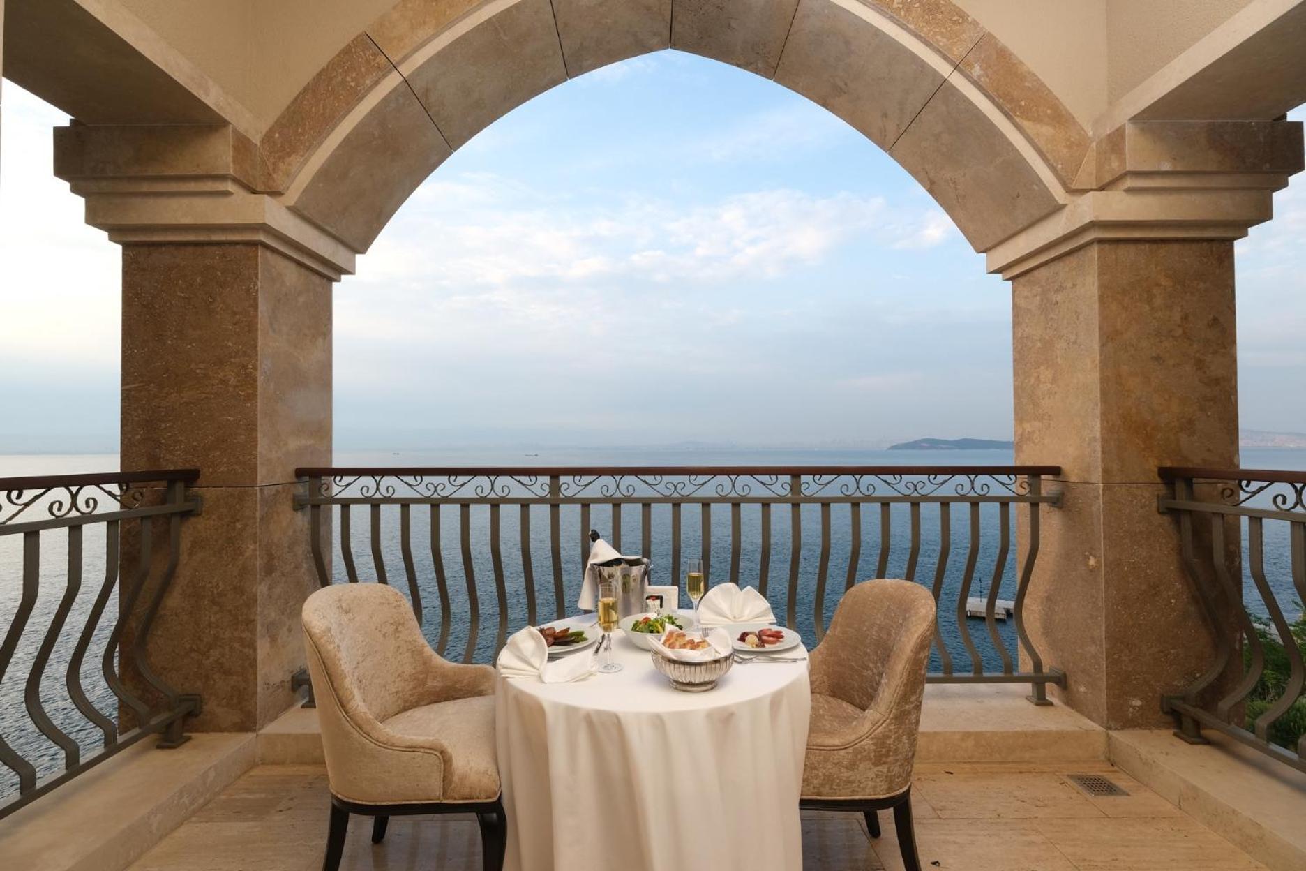 Birun Ada Hotel Burgazada Exterior foto